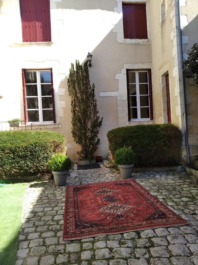 Aparthotel Le Logis De Saint Cyr Issoudun Esterno foto