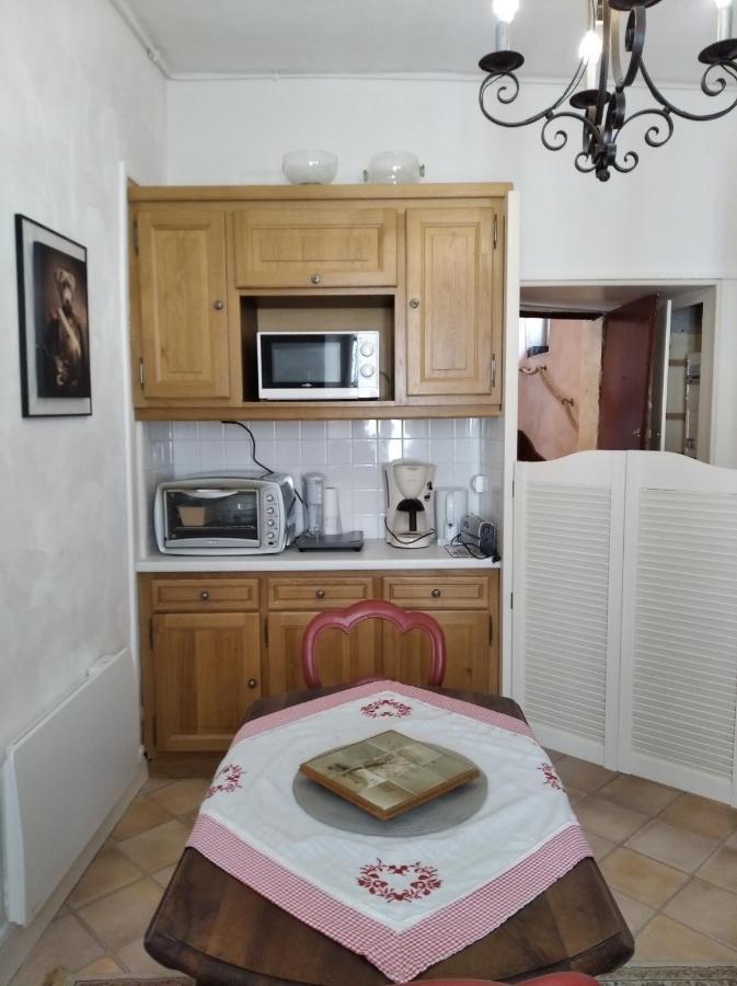 Aparthotel Le Logis De Saint Cyr Issoudun Esterno foto