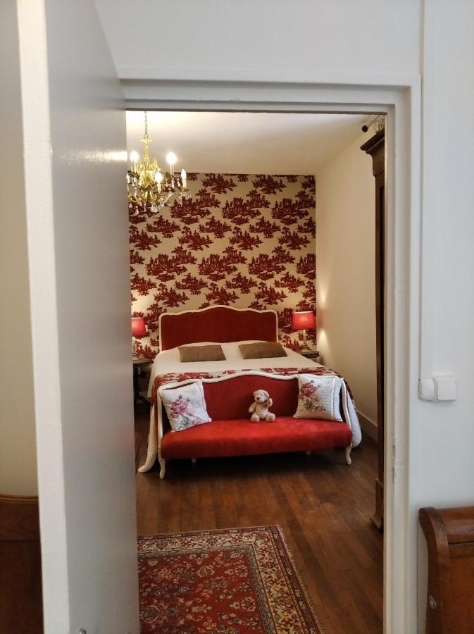 Aparthotel Le Logis De Saint Cyr Issoudun Esterno foto