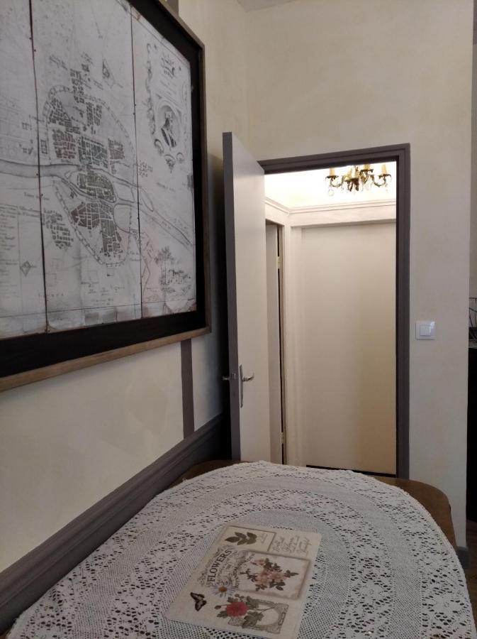 Aparthotel Le Logis De Saint Cyr Issoudun Esterno foto