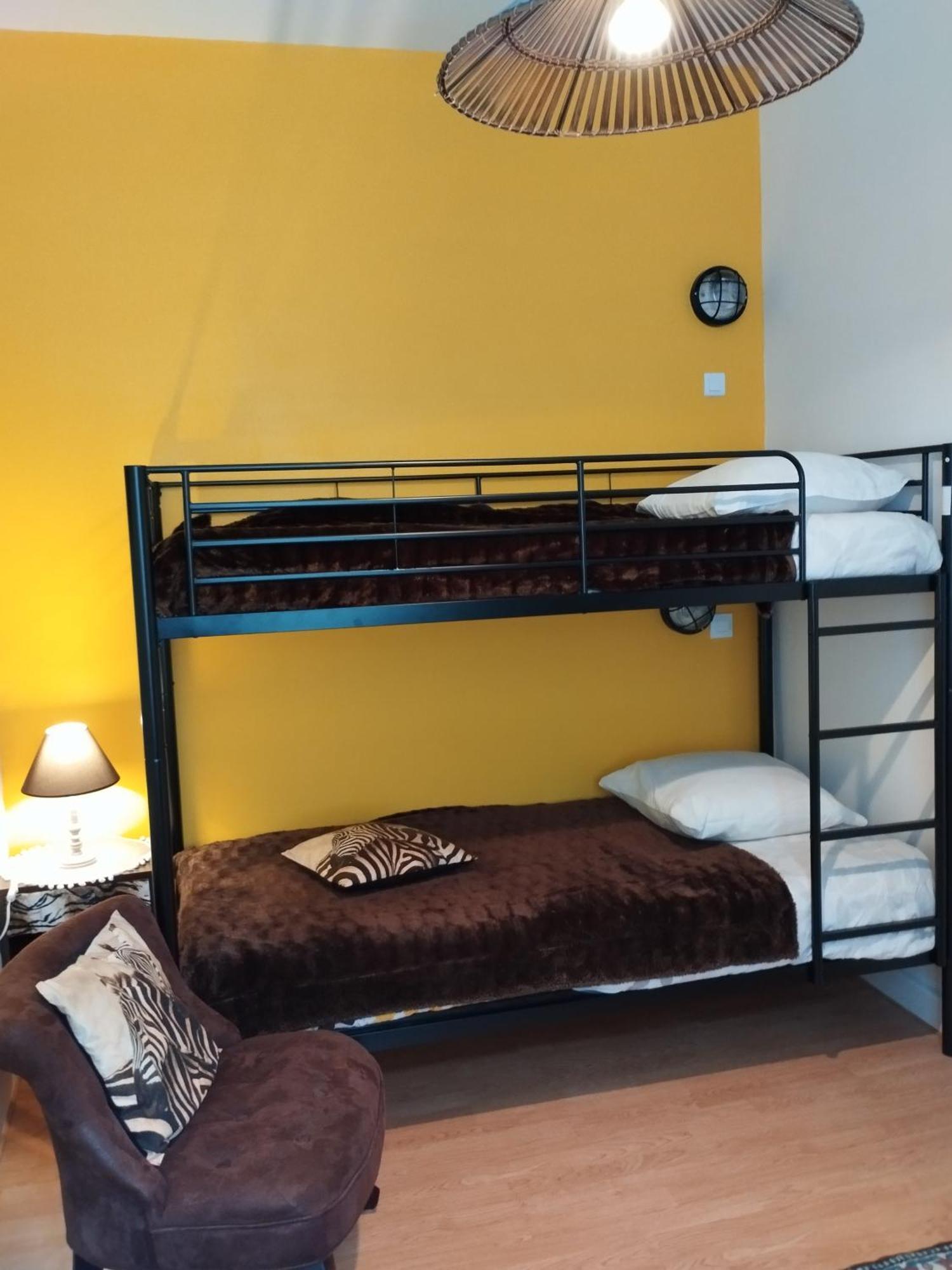 Aparthotel Le Logis De Saint Cyr Issoudun Esterno foto