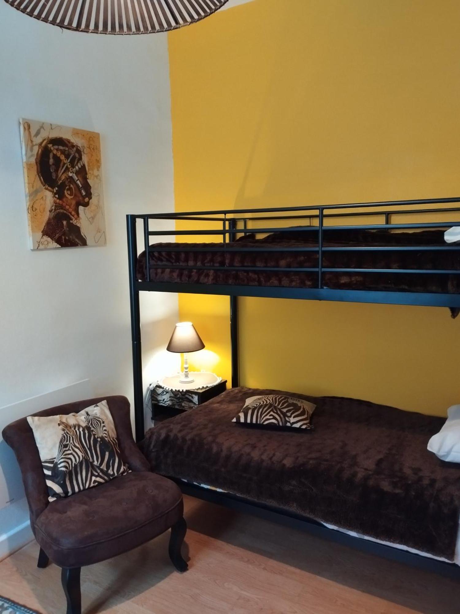 Aparthotel Le Logis De Saint Cyr Issoudun Esterno foto